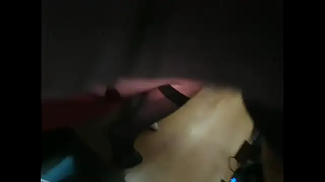 Snapshot of eblata04 chatting on October 10, 2025, 12:44 am eblata04 online show from October 10, 2025, 12:44 am