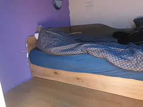 Snapshot of eblata04 chatting on March 20, 2025, 12:22 pm eblata04 online show from March 20, 2025, 12:22 pm