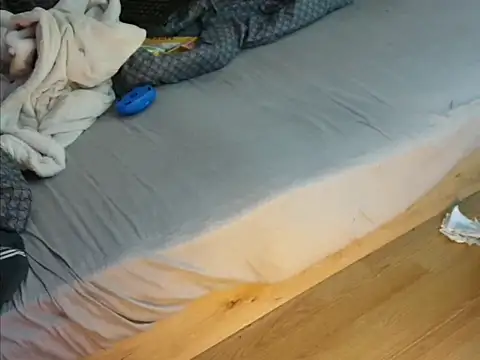 Snapshot of eblata04 chatting on March 3, 2025, 8:41 am eblata04 online show from March 3, 2025, 8:41 am