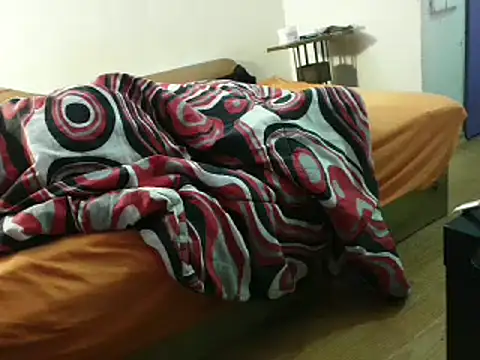 Snapshot of eblata04 chatting on February 15, 2025, 2:58 am eblata04 online show from February 15, 2025, 2:58 am