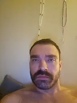 StupidCliff7 online show from November 14, 2025, 6:33 pm