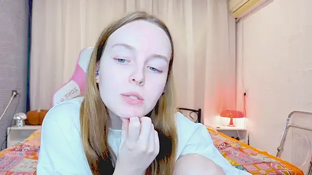 Wild  flowers online show from November 13, 2025, 5:50 pm