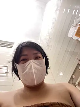Hachi Sweetbabie  online show from May 10, 2026, 11:14 am
