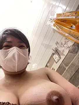 Hachi Sweetbabie  online show from May 6, 2026, 10:14 pm