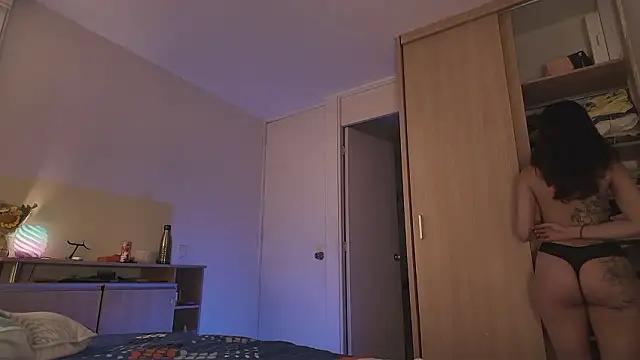 Snapshot of juanasnz99 chatting on February 5, 2026, 3:46 am juanasnz99 online show from February 5, 2026, 3:46 am