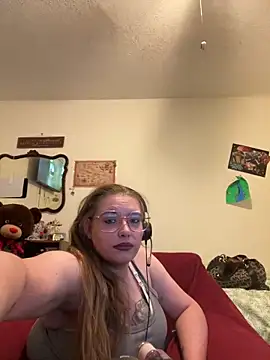 Snapshot of Lalalynn chatting on October 21, 2025, 7:24 pm Lalalynn online show from October 21, 2025, 7:24 pm