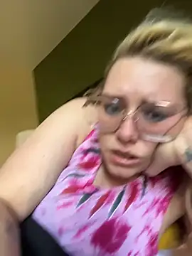 Lalalynn online show from April 9, 2026, 5:08 pm