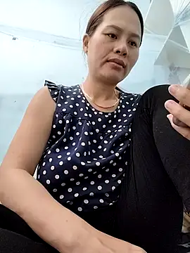 Snapshot of Baby-ladyass20 chatting on November 7, 2025, 2:27 am Baby-ladyass20 online show from November 7, 2025, 2:27 am