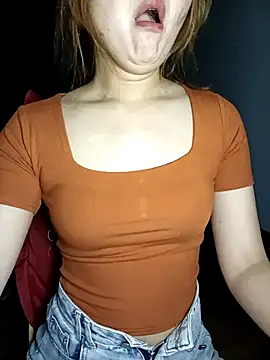 Snapshot of Girl20sexy chatting on March 13, 2026, 7:19 pm Girl20sexy online show from March 13, 2026, 7:19 pm