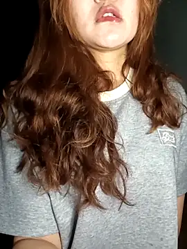 Snapshot of Girl20sexy chatting on March 21, 2026, 6:45 pm Girl20sexy online show from March 21, 2026, 6:45 pm