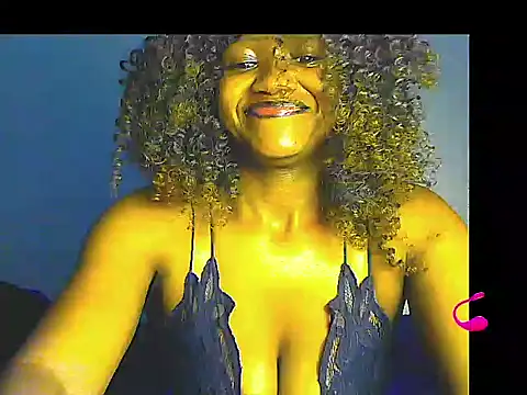 Snapshot of lilylovexx chatting on May 12, 2026, 12:11 pm lilylovexx online show from May 12, 2026, 12:11 pm