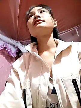 trieungoclnt online show from November 2, 2025, 2:27 am