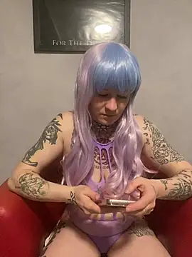 poussichienne online show from February 20, 2025, 1:51 pm