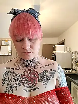 Snapshot of poussichienne chatting on May 31, 2026, 3:07 pm poussichienne online show from May 31, 2026, 3:07 pm