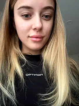 Snapshot of enjoy_my_beauty chatting on November 25, 2025, 6:47 am enjoy my beauty online show from November 25, 2025, 6:47 am