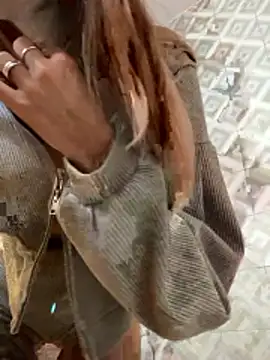 Snapshot of enjoy_my_beauty chatting on January 9, 2026, 6:42 am enjoy my beauty online show from January 9, 2026, 6:42 am