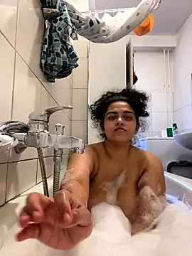 Curvydesifromgermany online show from January 15, 2026, 2:53 pm