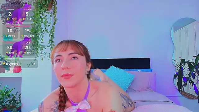 Hanna Simmons online show from July 7, 2026, 12:52 pm