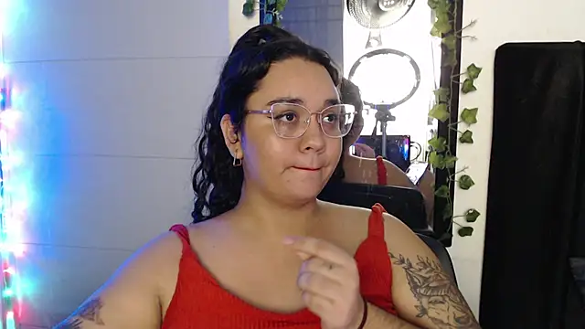 Snapshot of Alezapark chatting on June 19, 2026, 10:36 pm Alezapark online show from June 19, 2026, 10:36 pm
