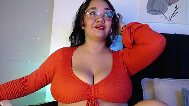 Snapshot of Alezapark chatting on February 18, 2025, 12:49 pm Alezapark online show from February 18, 2025, 12:49 pm