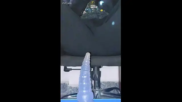 Haniiiiii online show from January 7, 2026, 1:43 am