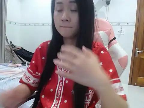 NikkiNi online show from February 21, 2025, 7:12 am