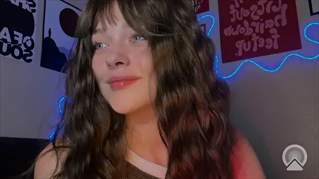 Snapshot of Emilia0_0_7 chatting on February 21, 2026, 8:44 pm Emilia0 0 7 online show from February 21, 2026, 8:44 pm