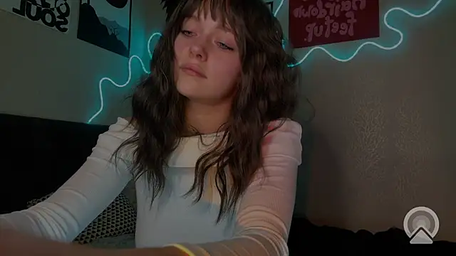 Snapshot of Emilia0_0_7 chatting on February 23, 2026, 9:37 pm Emilia0 0 7 online show from February 23, 2026, 9:37 pm