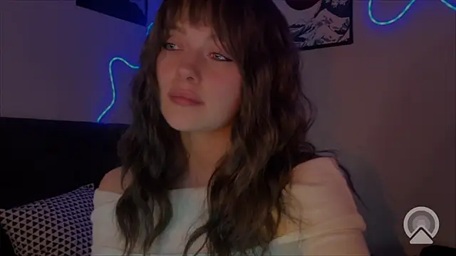 Snapshot of Emilia0_0_7 chatting on February 26, 2026, 9:04 pm Emilia0 0 7 online show from February 26, 2026, 9:04 pm