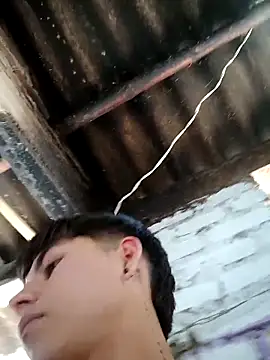 Snapshot of Lukas_strong chatting on September 17, 2025, 3:47 pm Lukas strong online show from September 17, 2025, 3:47 pm