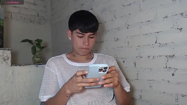 Snapshot of Lukas_strong chatting on January 15, 2026, 1:25 pm Lukas strong online show from January 15, 2026, 1:25 pm