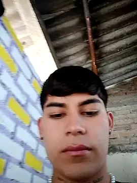 Snapshot of Lukas_strong chatting on September 21, 2025, 4:01 pm Lukas strong online show from September 21, 2025, 4:01 pm