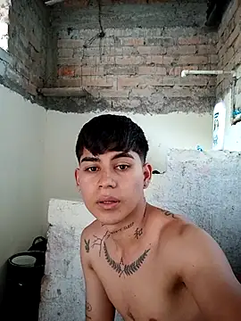 Snapshot of Lukas_strong chatting on September 12, 2025, 1:33 pm Lukas strong online show from September 12, 2025, 1:33 pm