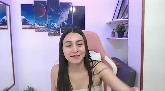 Snapshot of EmmaMyerss_ chatting on March 15, 2025, 1:41 am EmmaMyerss online show from March 15, 2025, 1:41 am