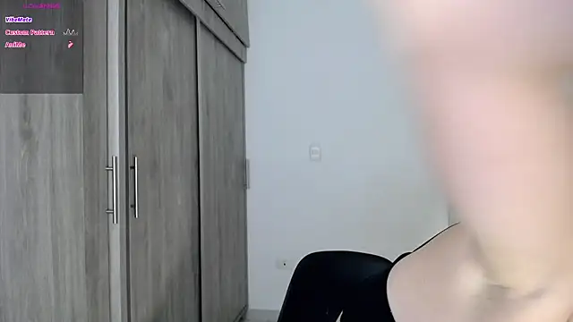 Snapshot of basic_Instinct chatting on September 19, 2025, 9:57 am basic Instinct online show from September 19, 2025, 9:57 am