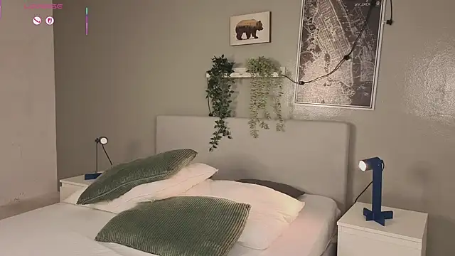 Snapshot of Ken-boy_ chatting on October 7, 2025, 11:55 am Ken-boy online show from October 7, 2025, 11:55 am