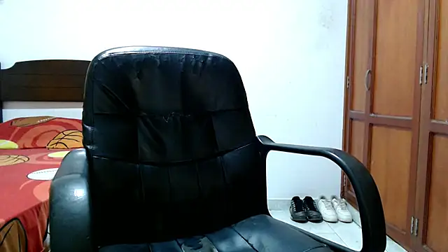 Snapshot of Dei_v_48 chatting on February 15, 2026, 7:46 pm Dei v 48 online show from February 15, 2026, 7:46 pm