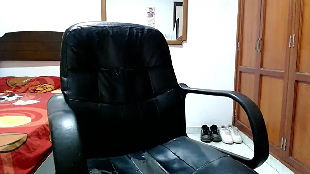 Snapshot of Dei_v_48 chatting on February 24, 2026, 9:59 pm Dei v 48 online show from February 24, 2026, 9:59 pm