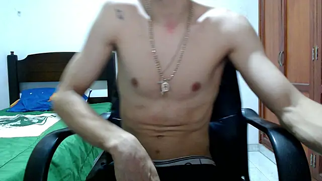 Snapshot of Dei_v_48 chatting on April 7, 2026, 7:10 am Dei v 48 online show from April 7, 2026, 7:10 am