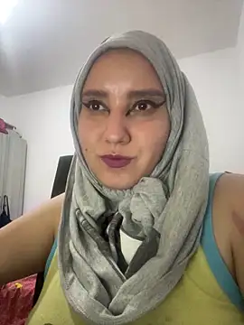 Snapshot of hannahayat chatting on April 17, 2026, 1:19 am hannahayat online show from April 17, 2026, 1:19 am