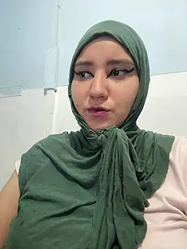 Snapshot of hannahayat chatting on July 7, 2026, 12:20 pm hannahayat online show from July 7, 2026, 12:20 pm