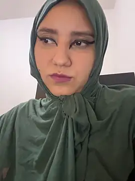 Snapshot of hannahayat chatting on March 22, 2026, 3:24 pm hannahayat online show from March 22, 2026, 3:24 pm