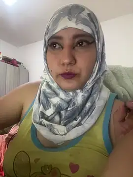 Snapshot of hannahayat chatting on April 17, 2026, 1:25 pm hannahayat online show from April 17, 2026, 1:25 pm