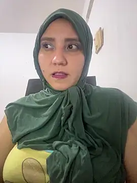 Snapshot of hannahayat chatting on March 18, 2026, 3:42 am hannahayat online show from March 18, 2026, 3:42 am