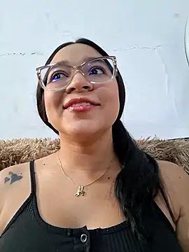 Snapshot of -VICKKY chatting on May 12, 2026, 2:45 pm -VICKKY online show from May 12, 2026, 2:45 pm