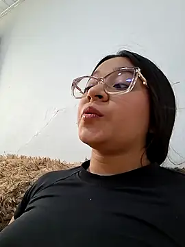 Snapshot of -VICKKY chatting on May 14, 2026, 2:14 pm -VICKKY online show from May 14, 2026, 2:14 pm