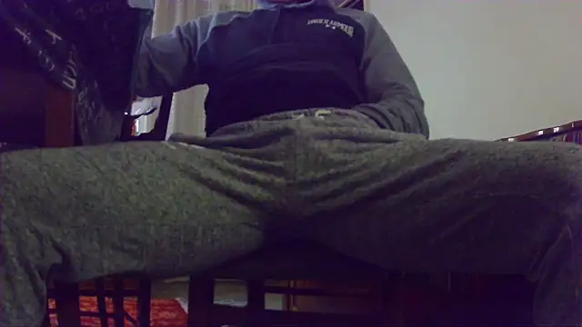 Snapshot of wolfman38 chatting on October 14, 2025, 8:09 pm wolfman38 online show from October 14, 2025, 8:09 pm