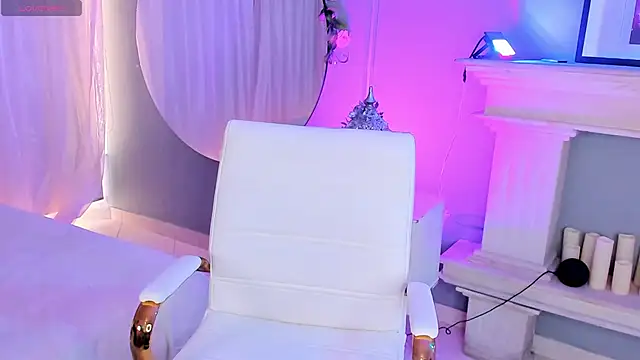 Snapshot of tiffany_becker chatting on March 3, 2026, 1:29 pm tiffany becker online show from March 3, 2026, 1:29 pm