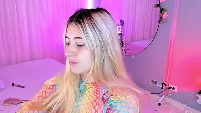 Snapshot of tiffany_becker chatting on April 10, 2026, 1:18 pm tiffany becker online show from April 10, 2026, 1:18 pm