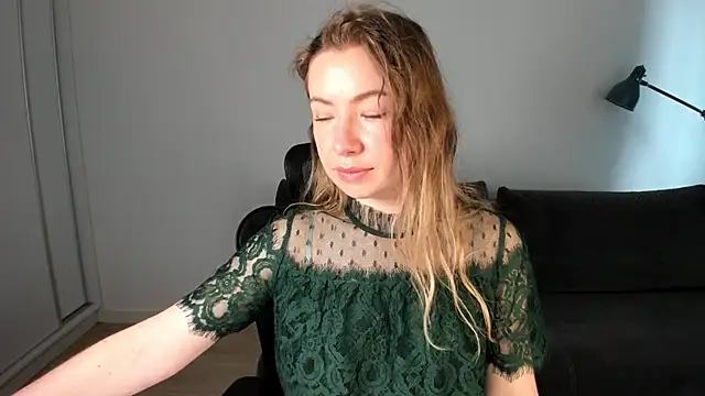 Snapshot of Mia_Tasty chatting on March 12, 2026, 7:56 am Mia Tasty online show from March 12, 2026, 7:56 am